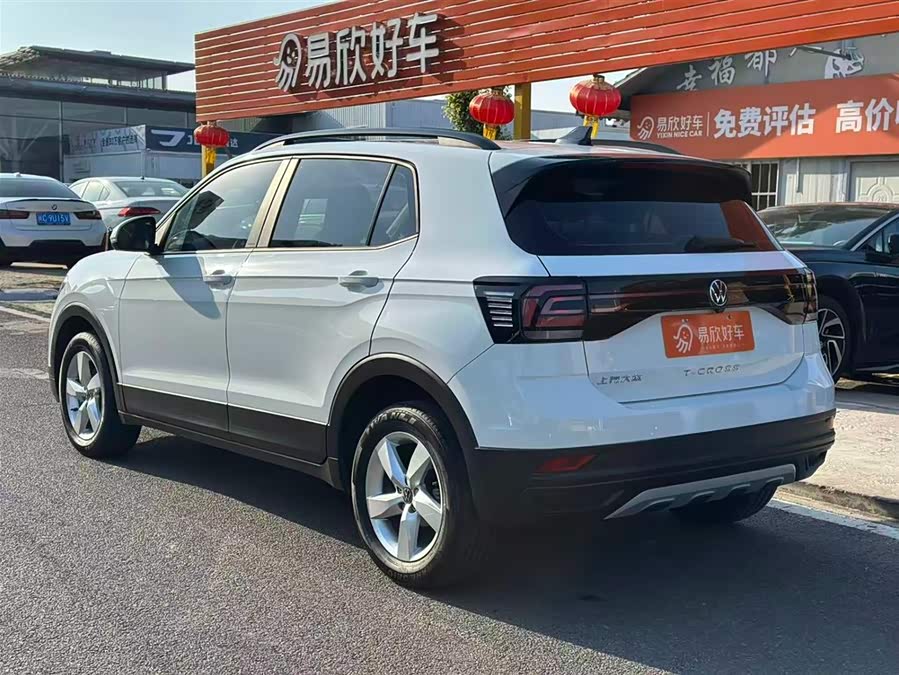 Volkswagen T-Cross 2023 car image #10