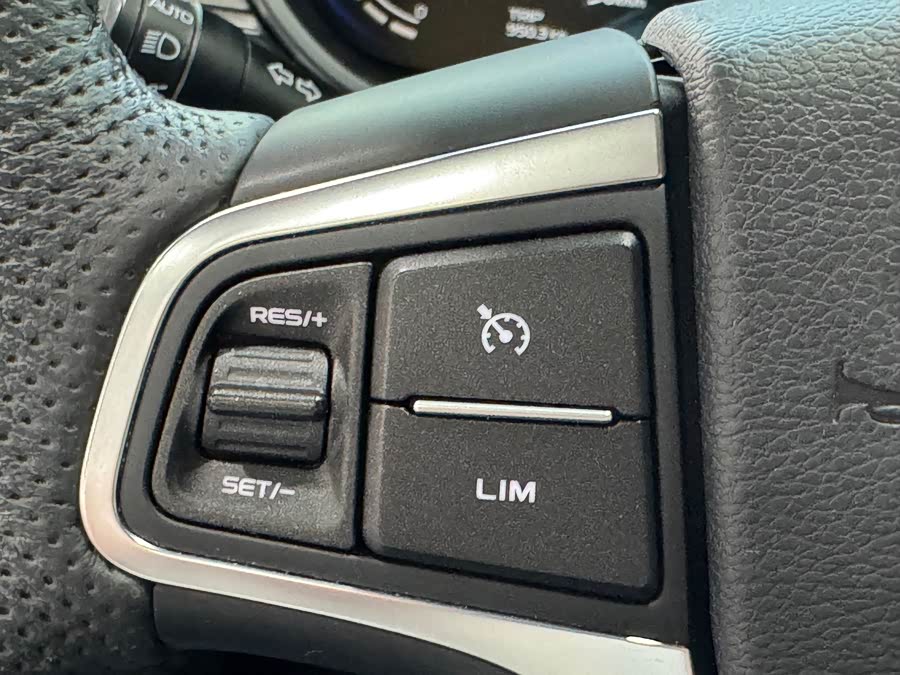 GEELY Emgrand GSe 2018 immagine di auto #10