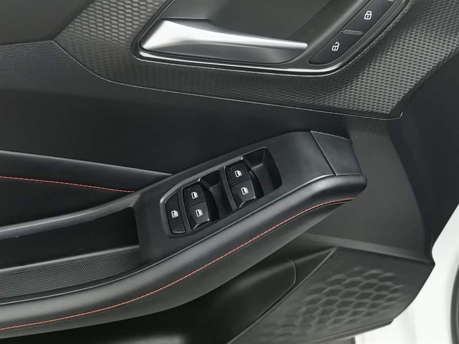 MG 5 2024 car image #10