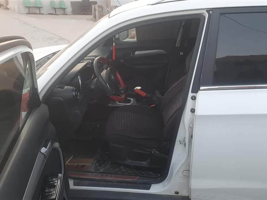 凯翼 凯翼X3 2019 汽车图片 #10