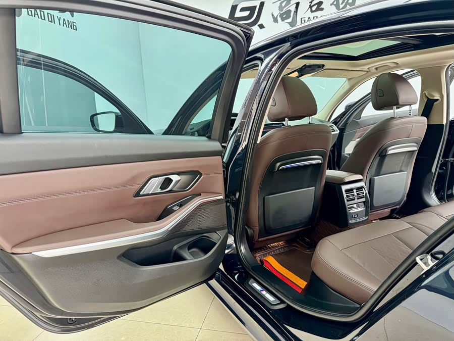 BMW 3 Series 2022 #10 BMW 3 Series 2022 car image #10