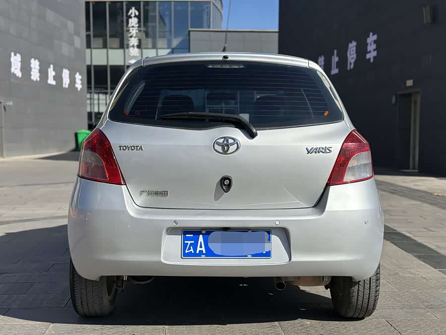 Toyota Yaris 2008 car image #10