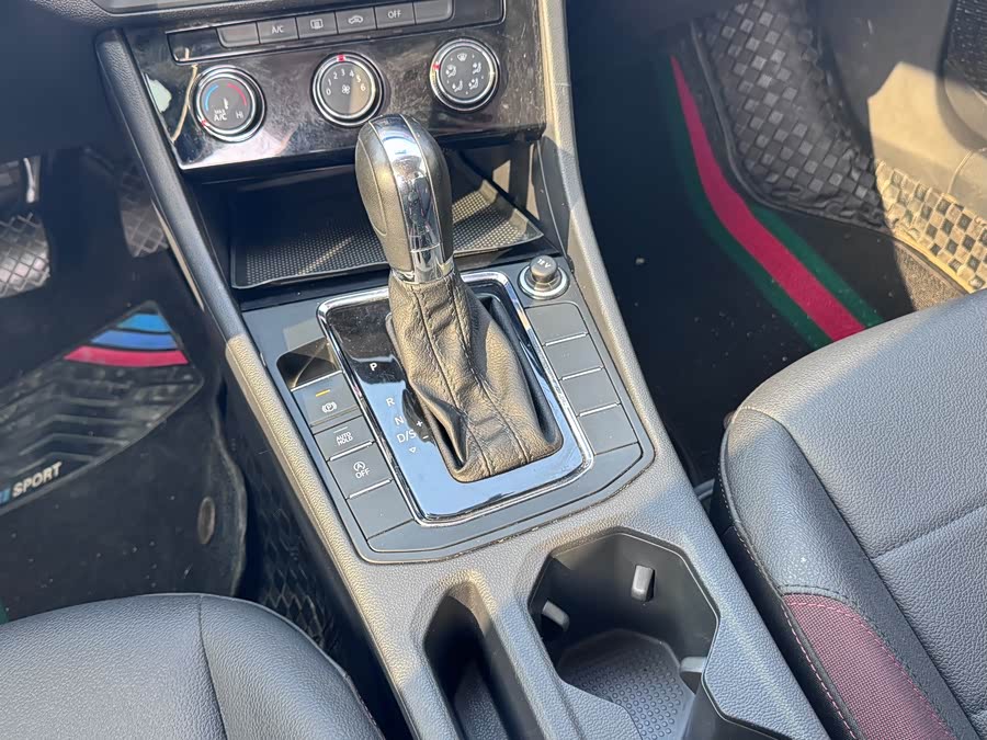 Volkswagen Bora 2022 car image #10