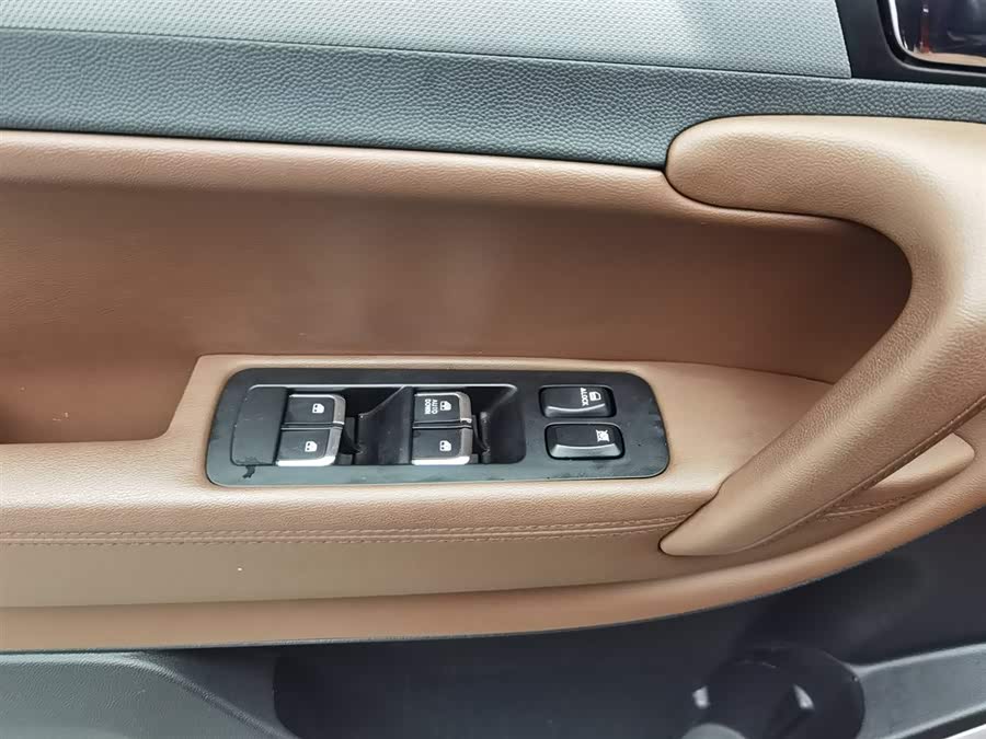 JAC 2015 imagem de carro #10