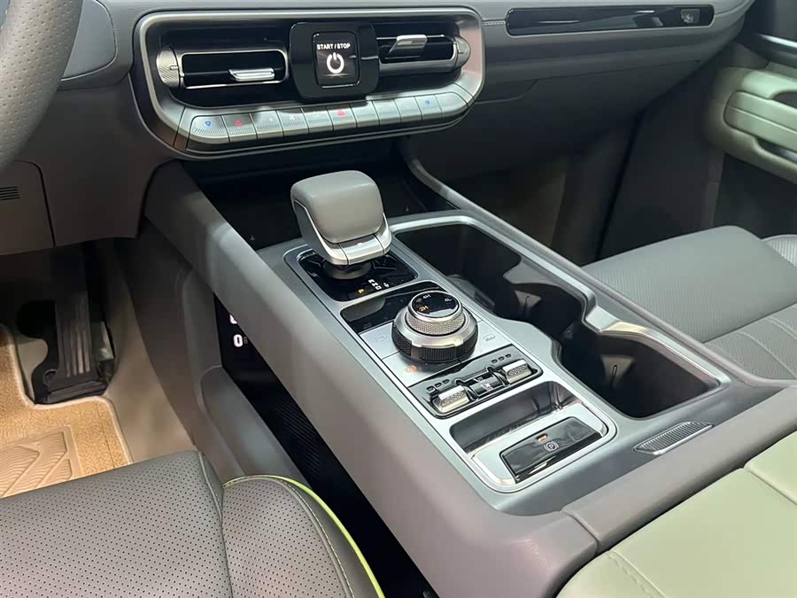 Beijing 2024 immagine di auto #10