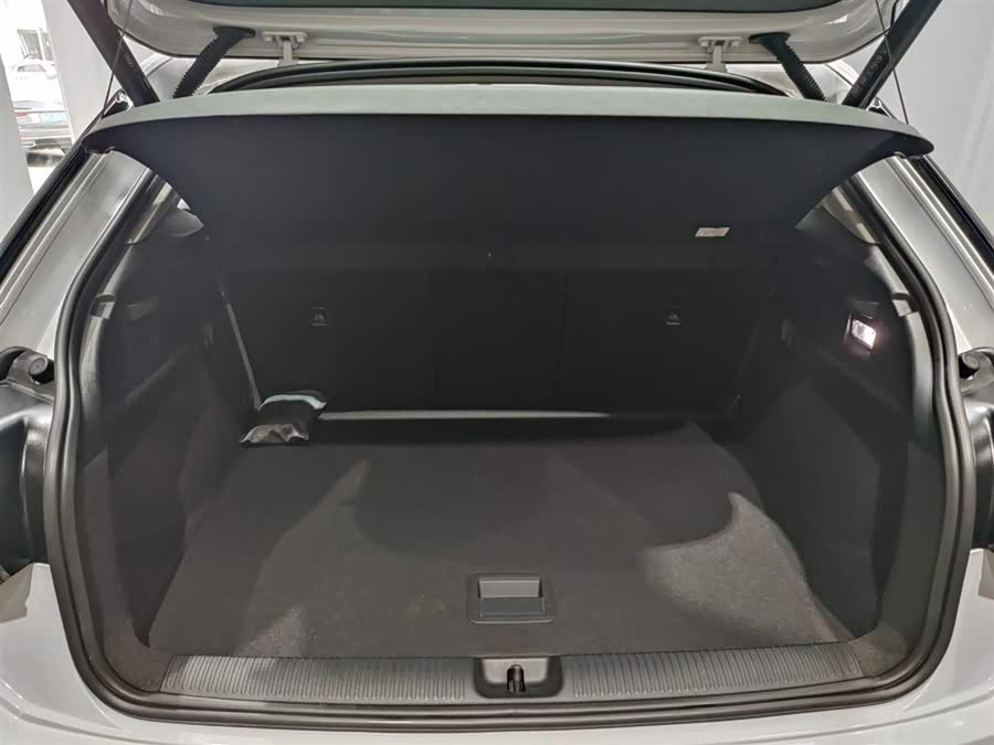 Audi Q2L 2024 صورة سيارة #10