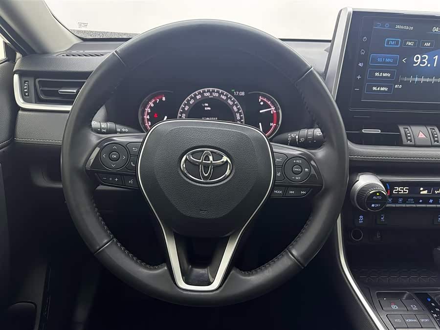 Toyota RAV4 2020 car image #10