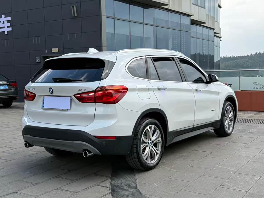 BMW X1 2018 car image #10