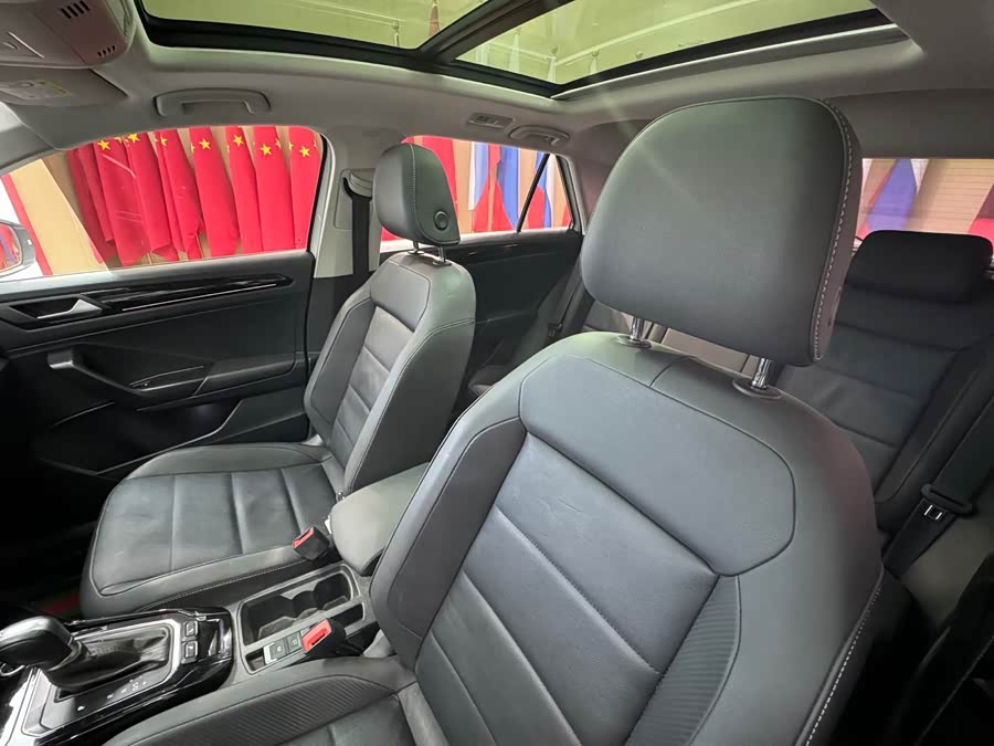 Volkswagen T-Roc 2022 #10 Volkswagen T-Roc 2022 car image #10