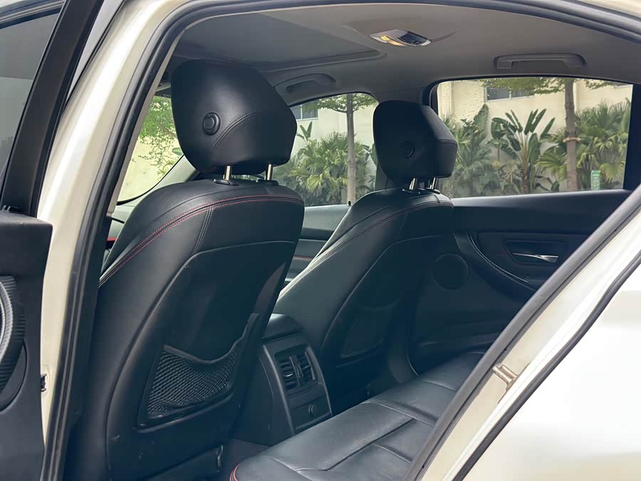 BMW 3 Series (Imported) 2013 car image #10