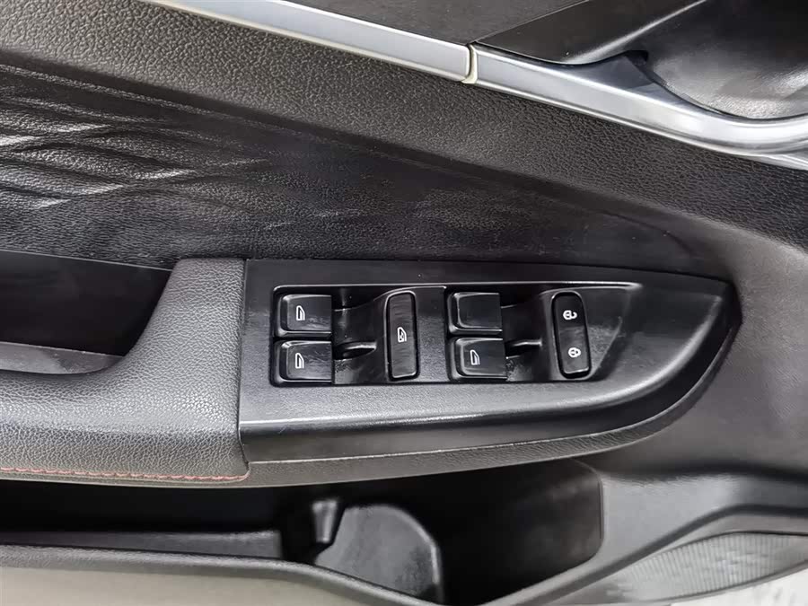 GEELY Vision X3 2022 изображение автомобиля #10