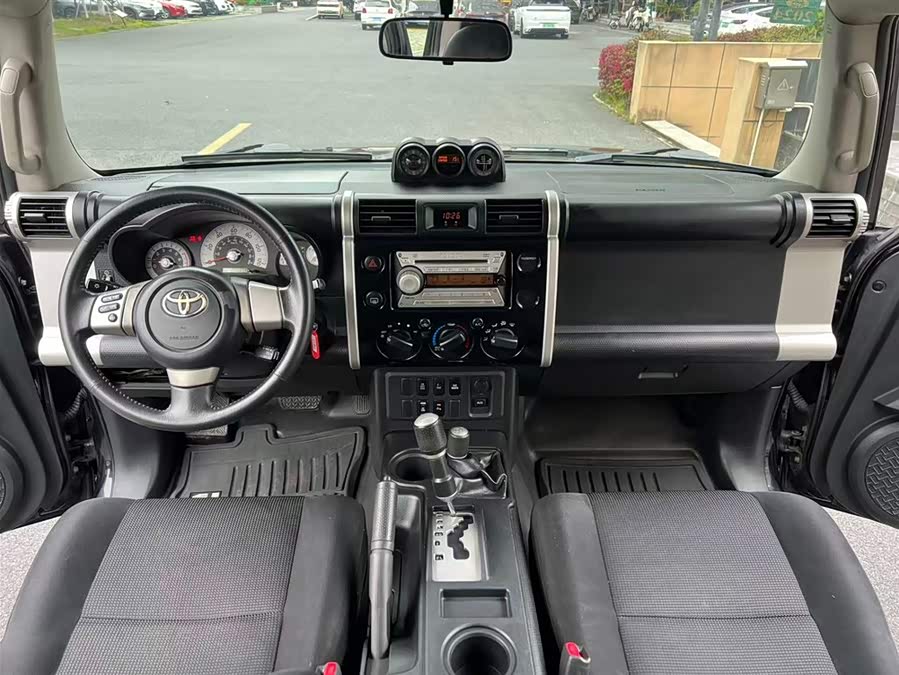 Toyota FJ Cruiser 2007 car image #10