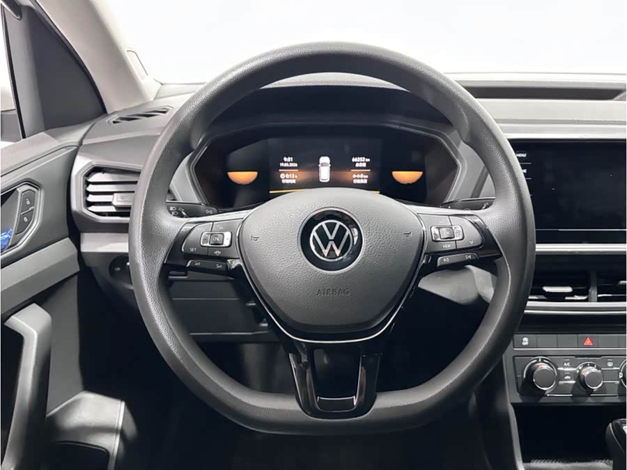 Volkswagen T-Cross 2023 car image #10
