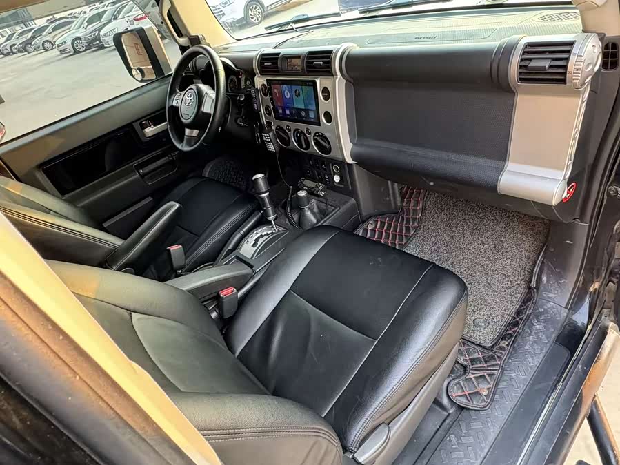 Toyota FJ Cruiser 2008 immagine di auto #10