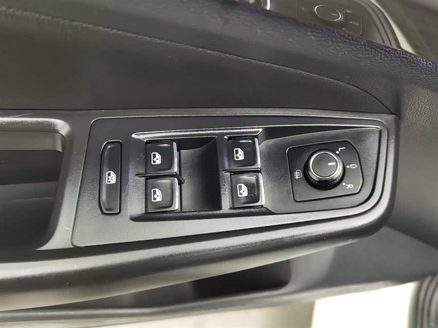 Volkswagen Bora 2020 car image #10