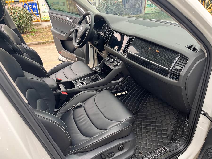 Skoda Kodiaq 2018 imagem de carro #10