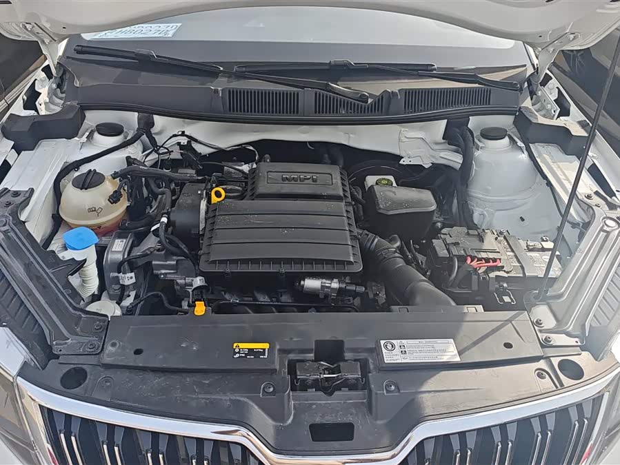 Skoda Kamiq 2023 imagen de coche #10