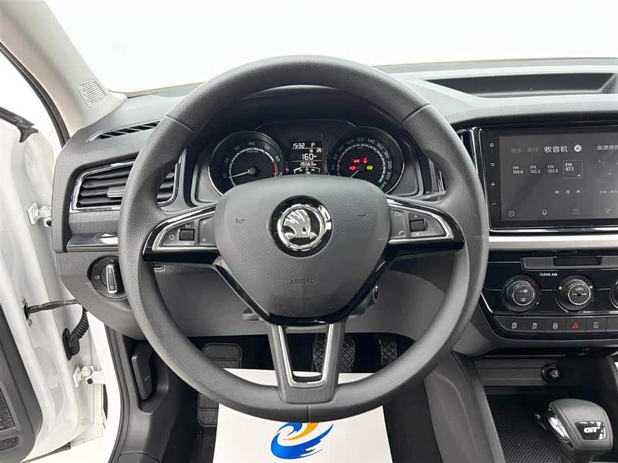 Skoda Kamiq 2023 immagine di auto #10