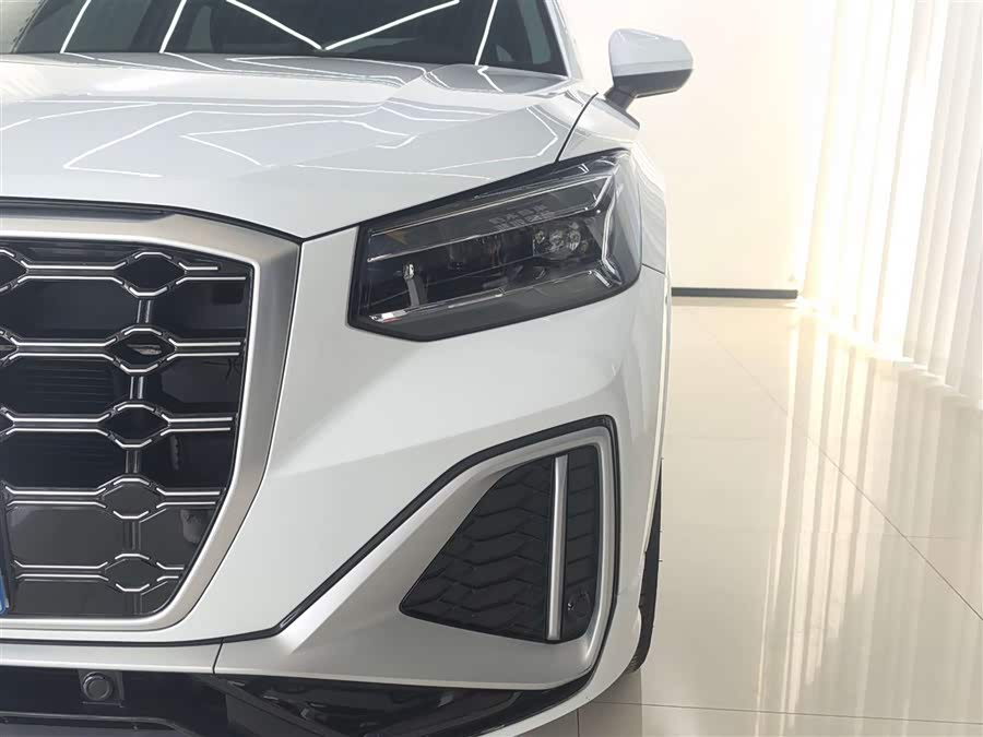 Audi Q2L 2023 imagem de carro #10