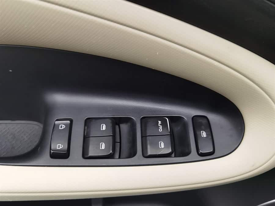 Wuling Binguo 2023 изображение автомобиля #10