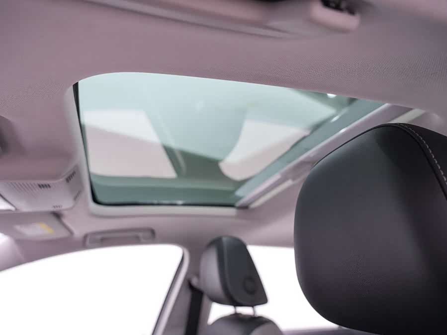 Volkswagen Golf 2022 car image #10
