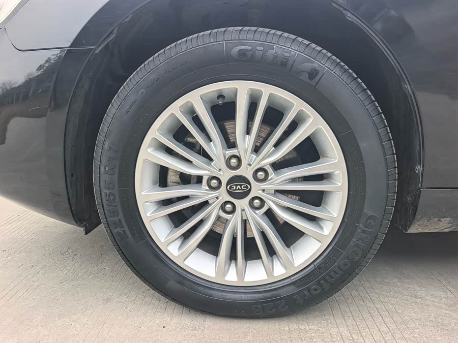 JAC 2019 car image #10