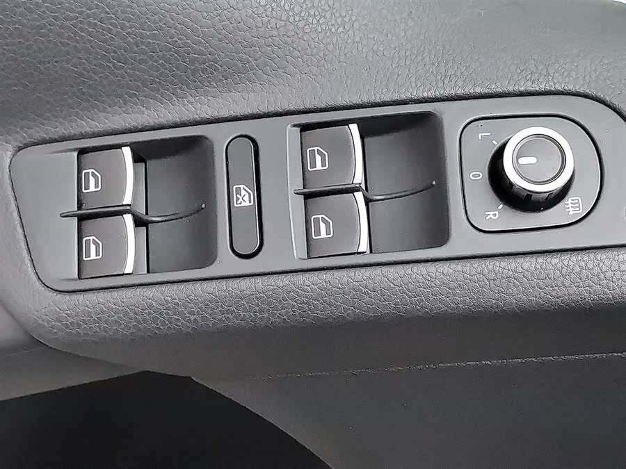 大众 Tiguan 2012 汽车图片 #10