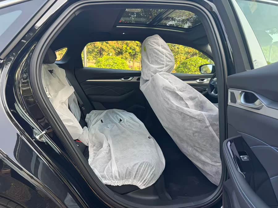 GEELY Preface 2025 изображение автомобиля #10