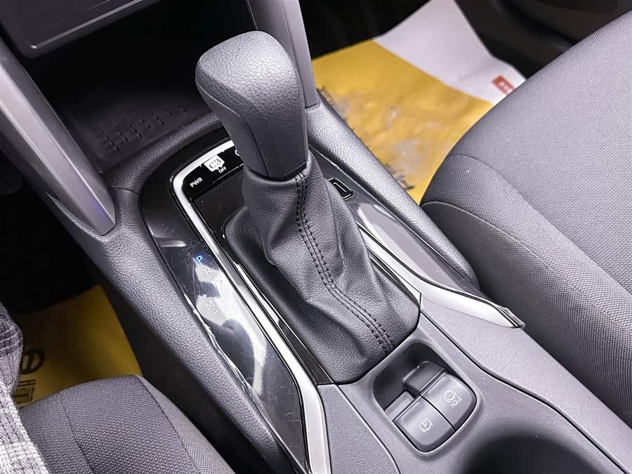 Toyota Corolla Cross 2025 immagine di auto #10