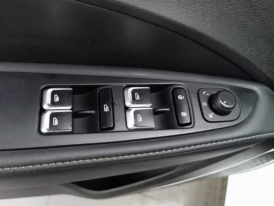 GEELY Emgrand 2021 car image #10