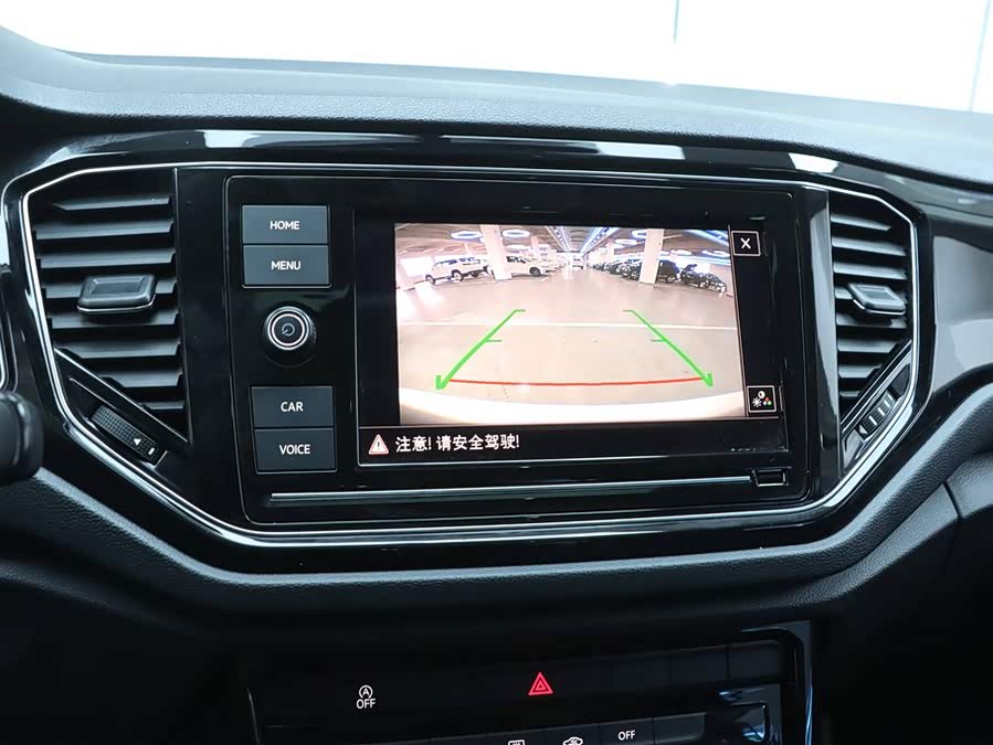 Volkswagen T-Roc 2020 car image #10