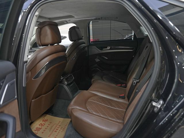 Audi S8 2015 immagine di auto #10