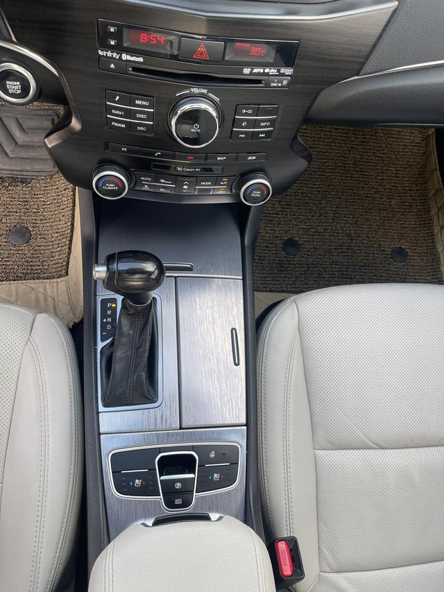 Kia Cadenza 2013 car image #10