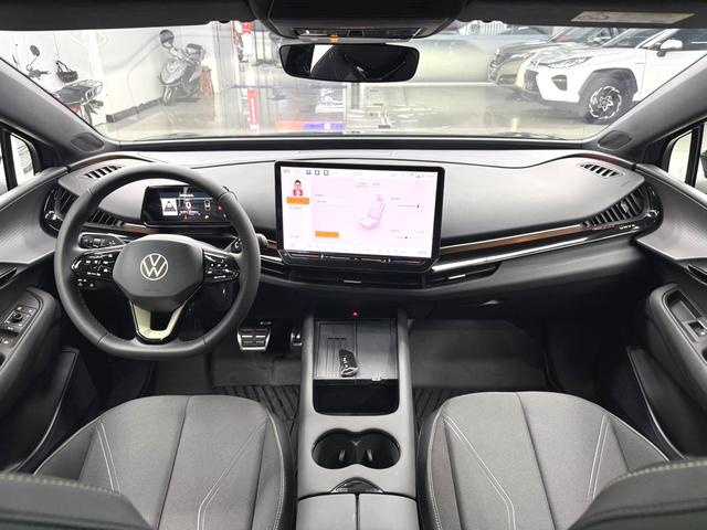 Volkswagen ID.UNYX 06 2024 #10 Volkswagen ID.UNYX 06 2024 صورة سيارة #10