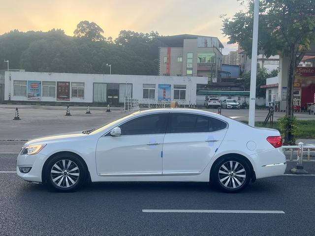 Kia Cadenza 2014 car image #10