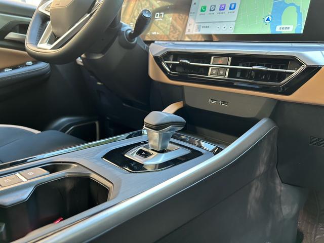 GEELY OkavangoPRO 2025 #10 GEELY OkavangoPRO 2025 car image #10