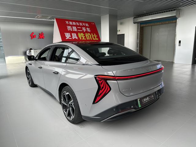 HongQi EH7 2024 car image #10