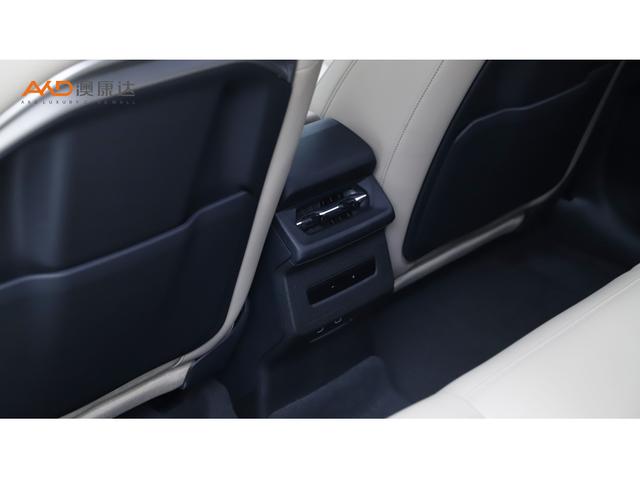 Audi Q6L Sportback e-tron 2025 car image #10