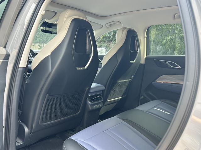 HongQi HS3 2023 immagine di auto #10