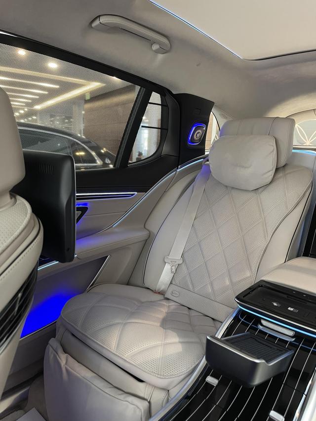 Mercedes-Benz MaybachEQS SUV #10 Mercedes-Benz MaybachEQS SUV immagine di auto #10