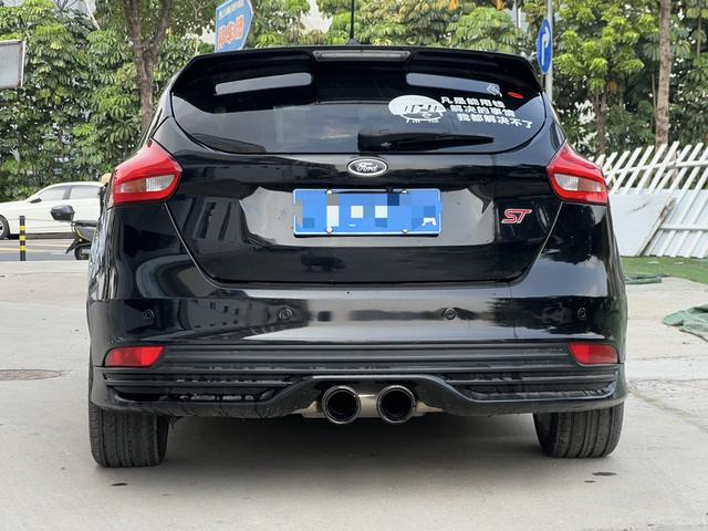 Ford Focus (Imported) 2018 imagen de coche #10