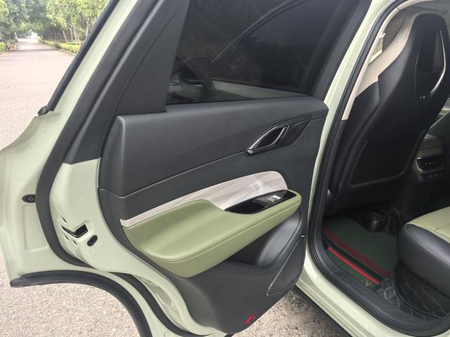 HongQi HS3 2023 #10 HongQi HS3 2023 صورة سيارة #10