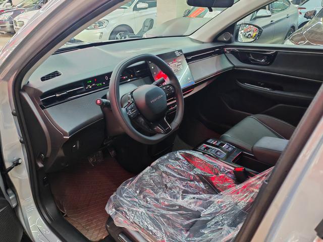 Honda e:NP2 2025 #10 Honda e:NP2 2025 car image #10