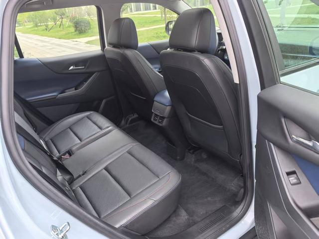 Chevrolet Equinox Plus 2024 car image #10