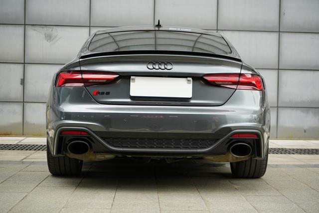 Audi RS 5 2022 #10 Audi RS 5 2022 صورة سيارة #10