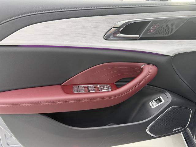 HongQi H5 PHEV 2025 car image #10