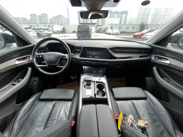 Audi Q6 2023 изображение автомобиля #10