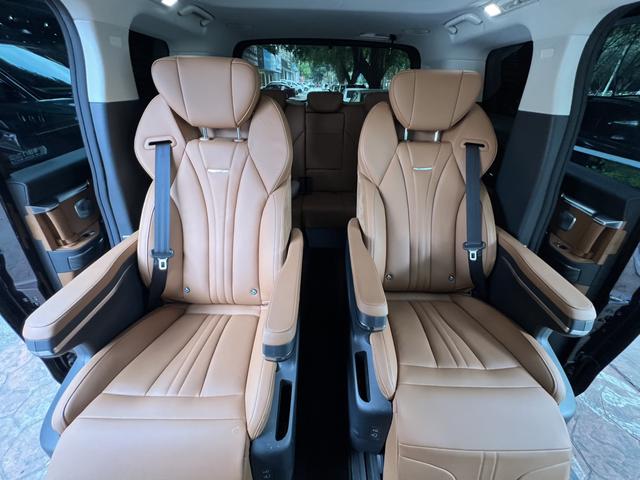 HongQi HQ9 PHEV 2024 #10 HongQi HQ9 PHEV 2024 car image #10