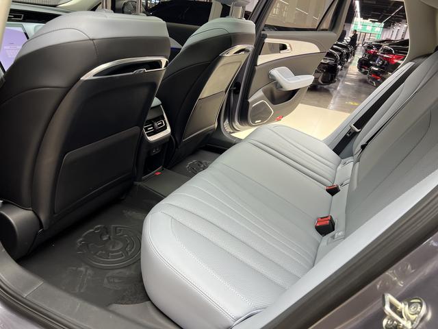 HongQi H5 PHEV 2025 car image #10