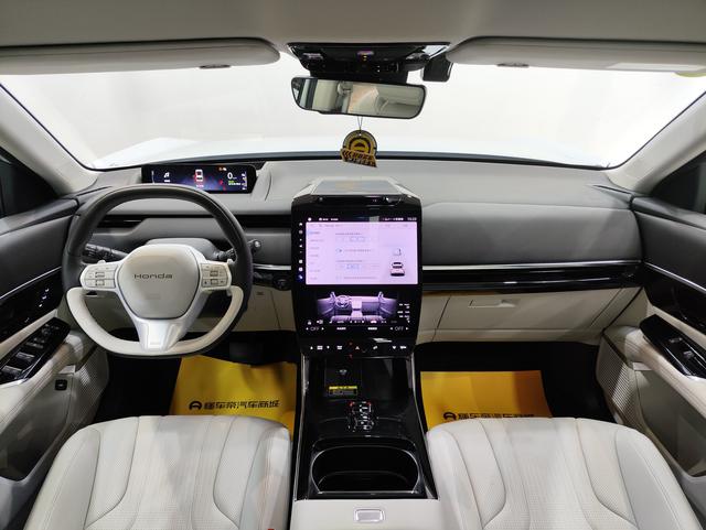 Honda P7 2025 car image #10